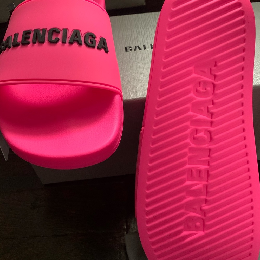 Never Worn Balenciaga Rubber Pool Slides - Picture 3 of 4